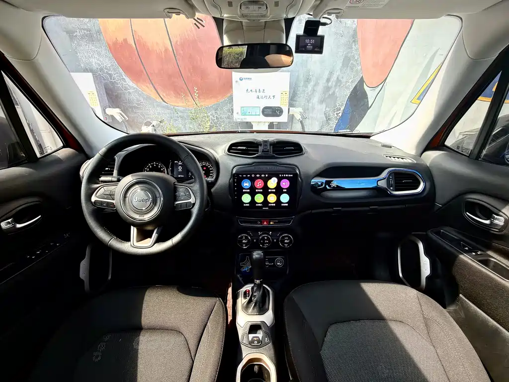 Jeep Renegade — миниатюра 7