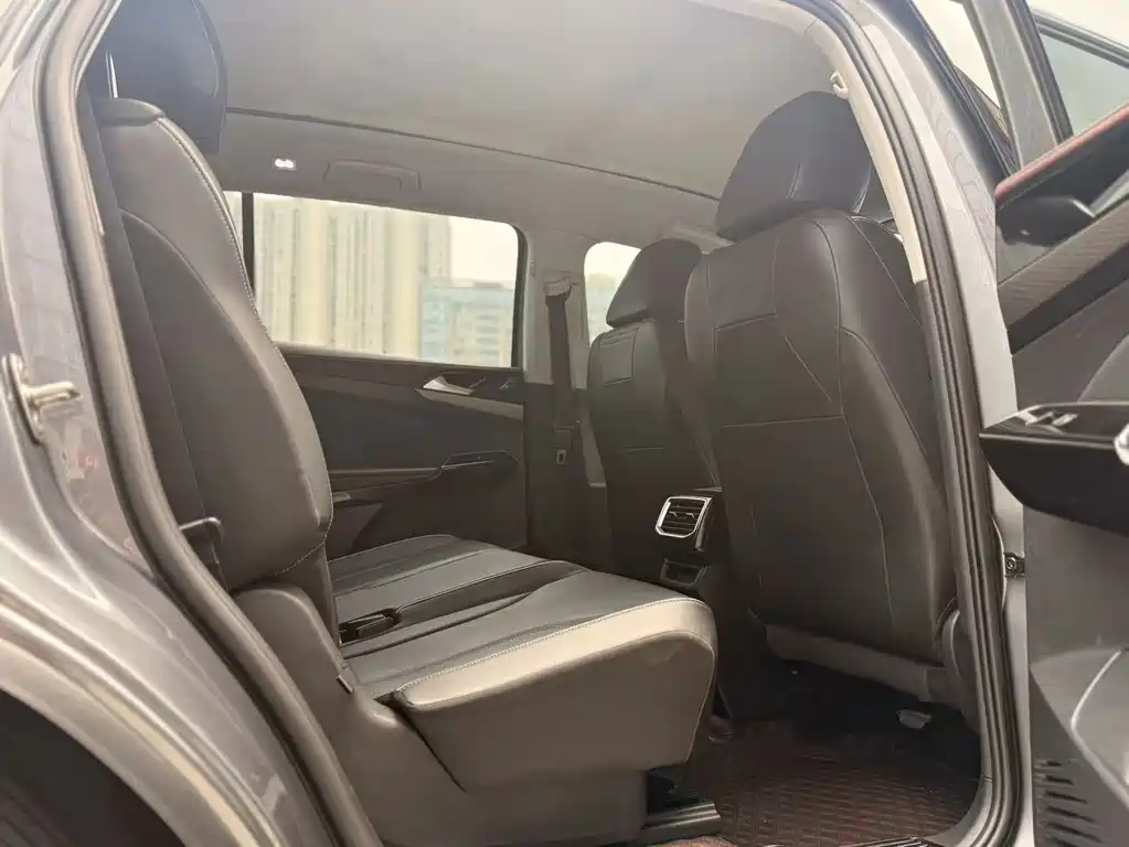 Volkswagen ID.6 X — миниатюра 18