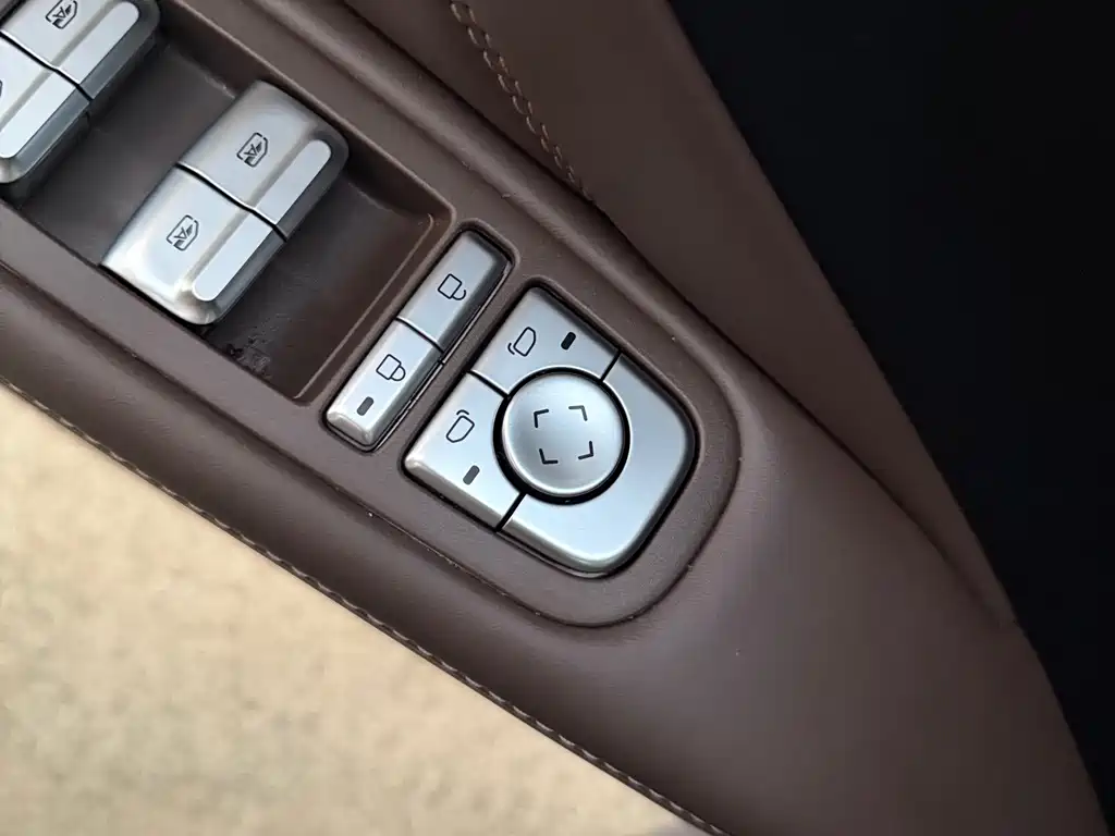Wuling Звездный свет 730 Новая энергия — миниатюра 10
