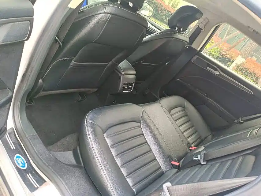 Ford Mondeo — миниатюра 4