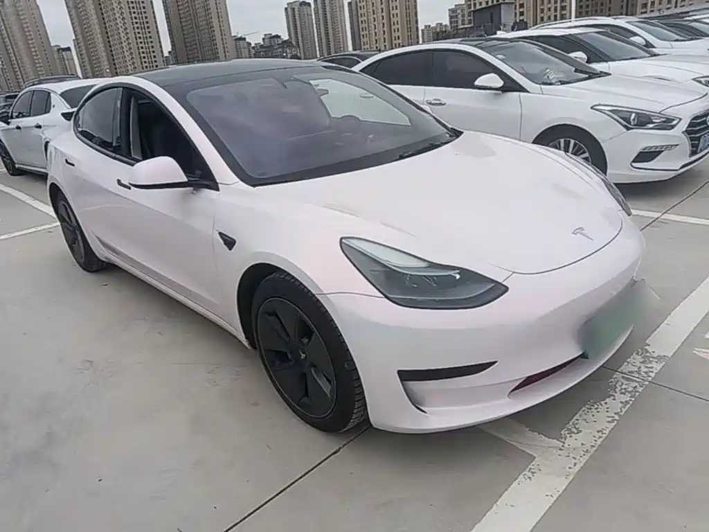 Tesla Model 3 — миниатюра 4