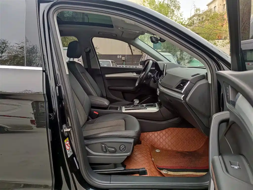 Audi Q5L 2018 40 TFSI Fashion V