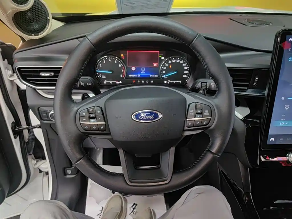 Ford Explorer — миниатюра 11