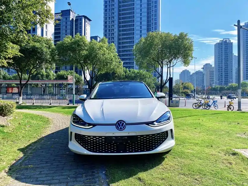 Volkswagen Lamando — миниатюра 2