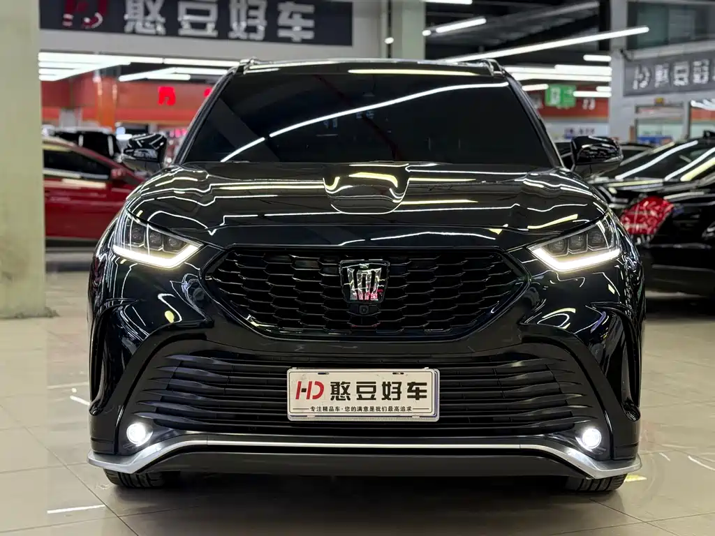 TOYOTA CROWN LUFANG