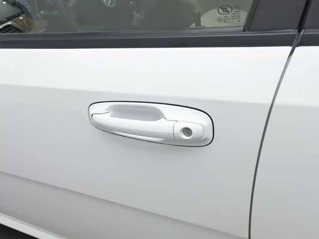 Buick Excelle — миниатюра 18