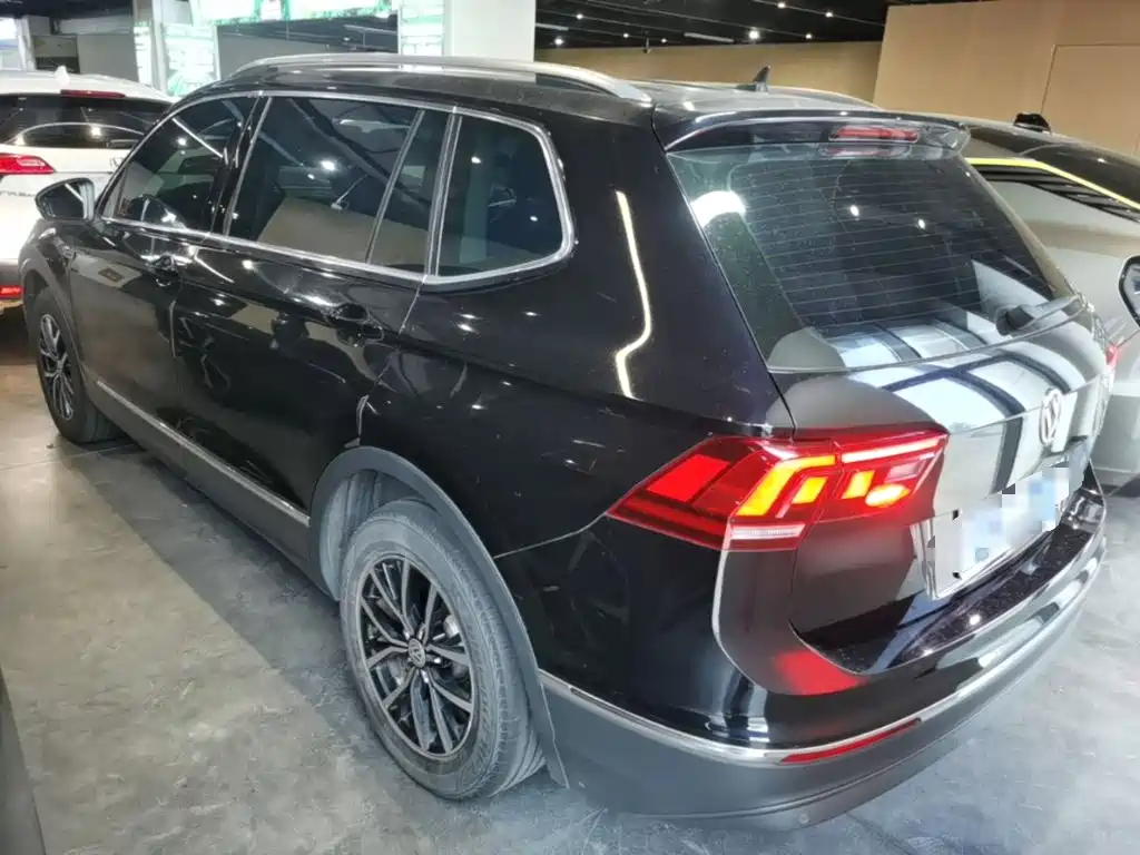 Volkswagen Tiguan L — миниатюра 5