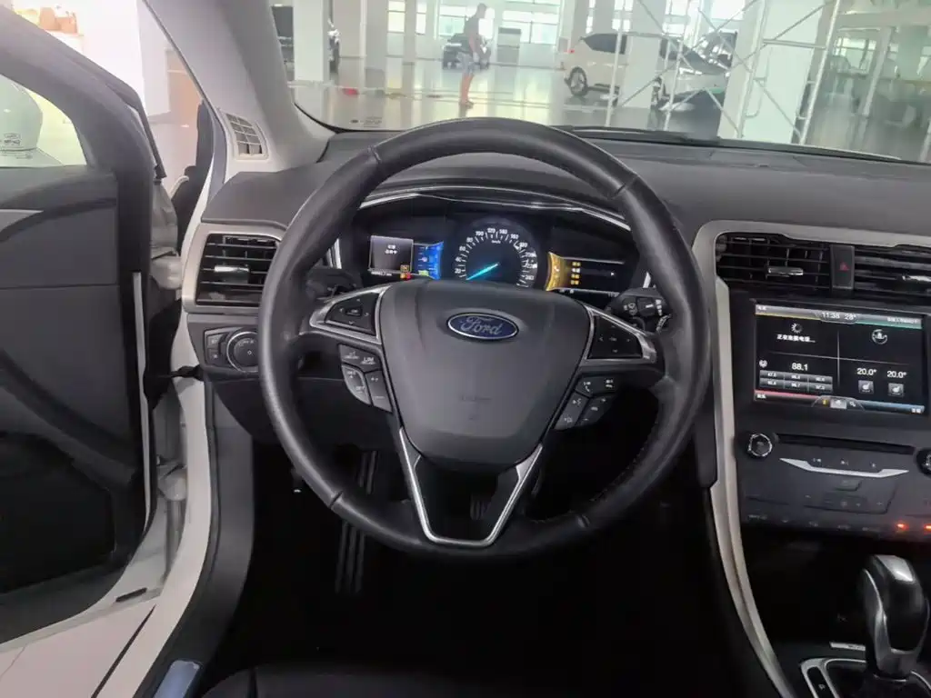Ford Mondeo — миниатюра 11