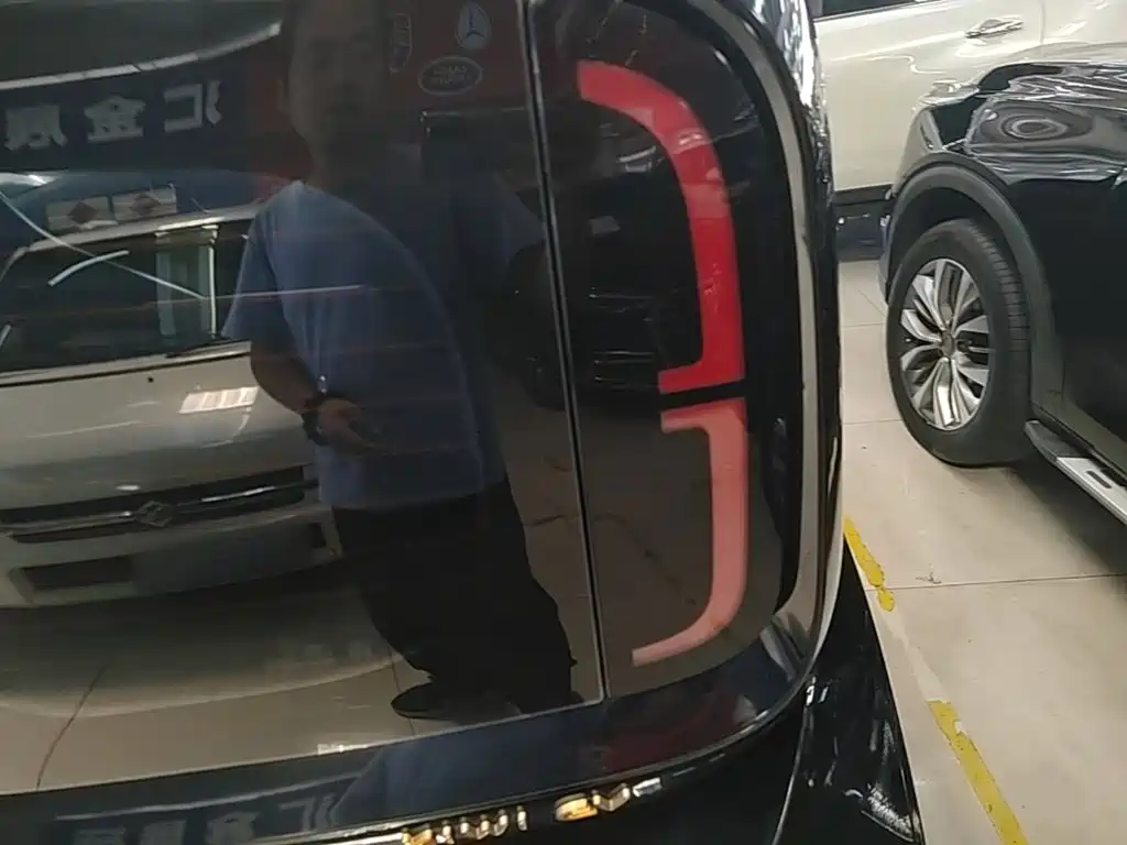 Baojun KiWi EV — миниатюра 8