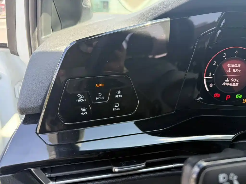 Volkswagen Golf — миниатюра 15