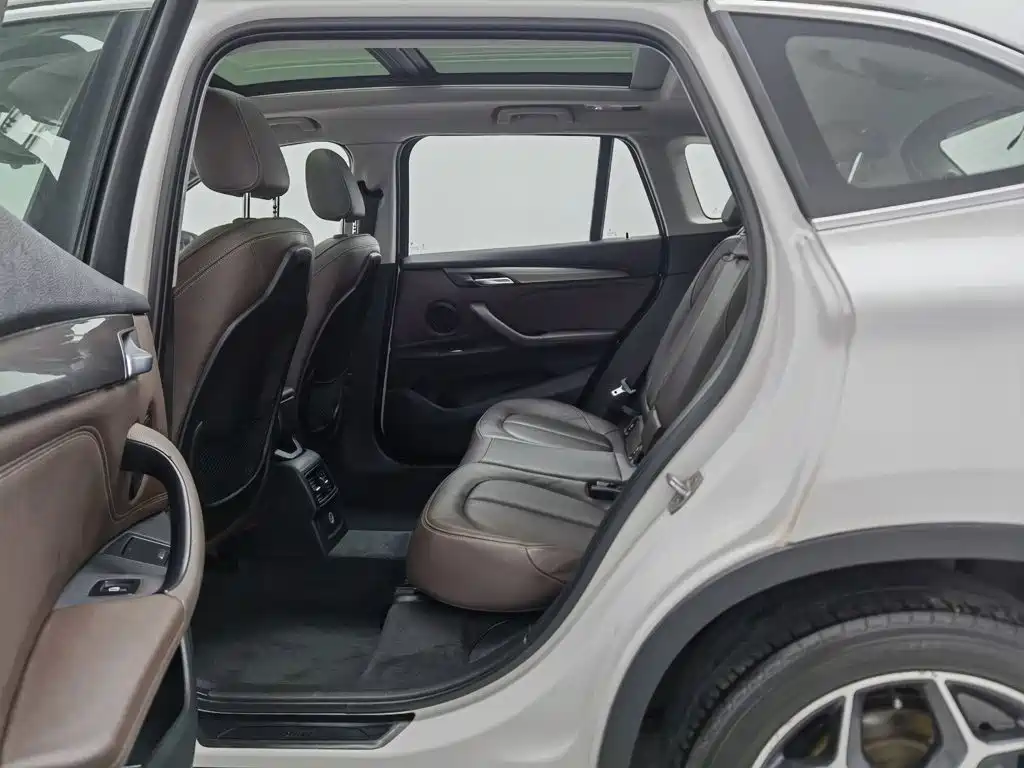 BMW X1 — миниатюра 15