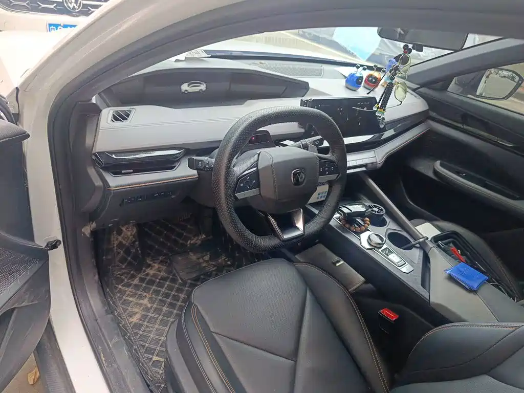 Changan UNI-V — миниатюра 3