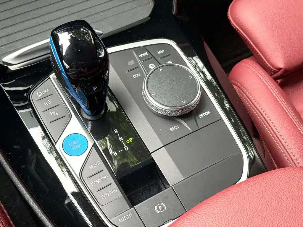 BMW iX3