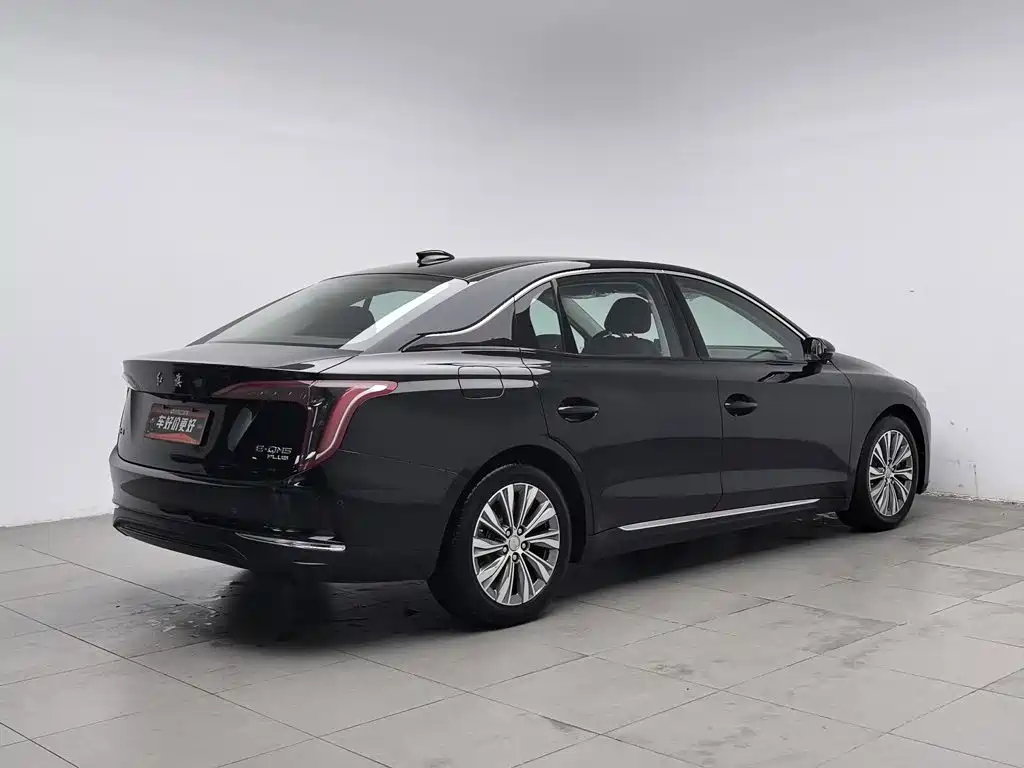Hongqi Hongqi E-QM5 — миниатюра 2