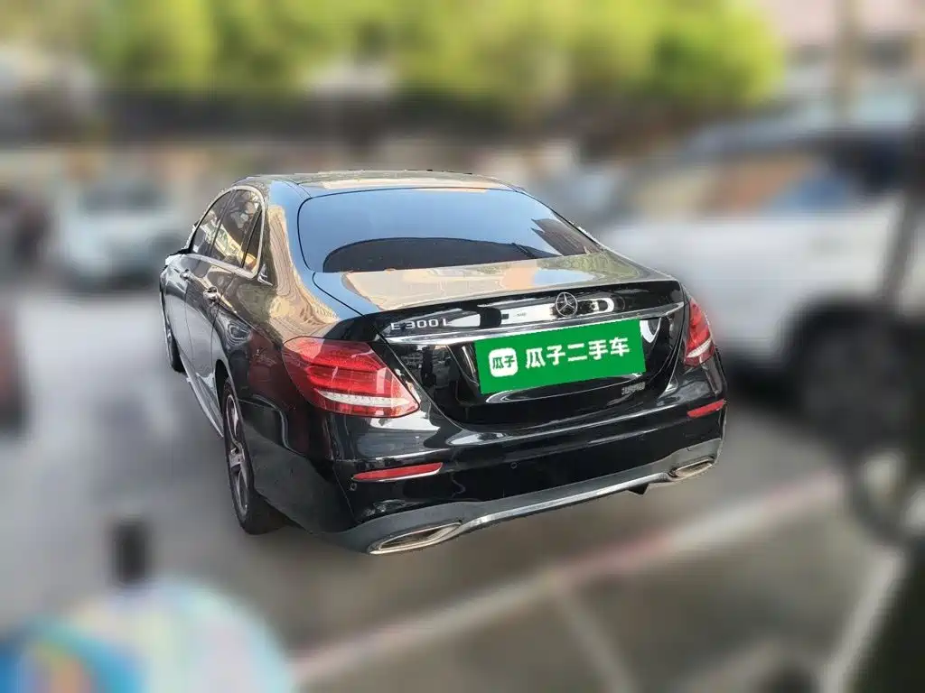 Mercedes-Benz E-Class — миниатюра 4