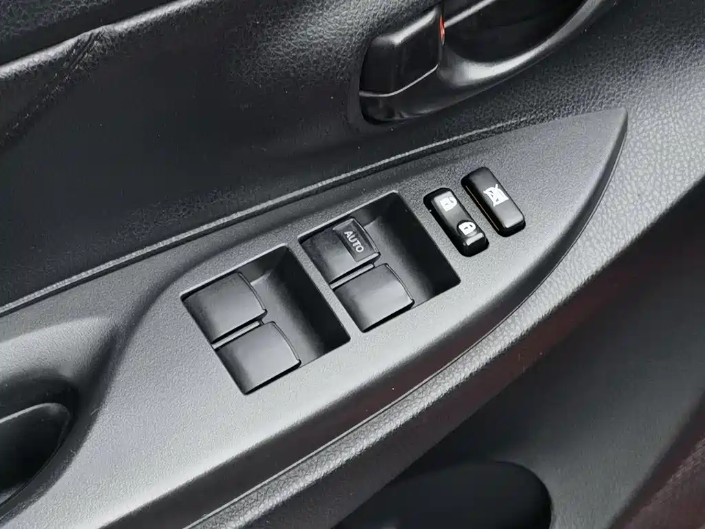 Toyota Vios FS — миниатюра 9