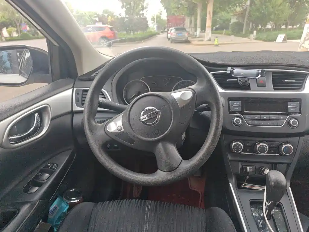 Nissan Sylphy — миниатюра 3