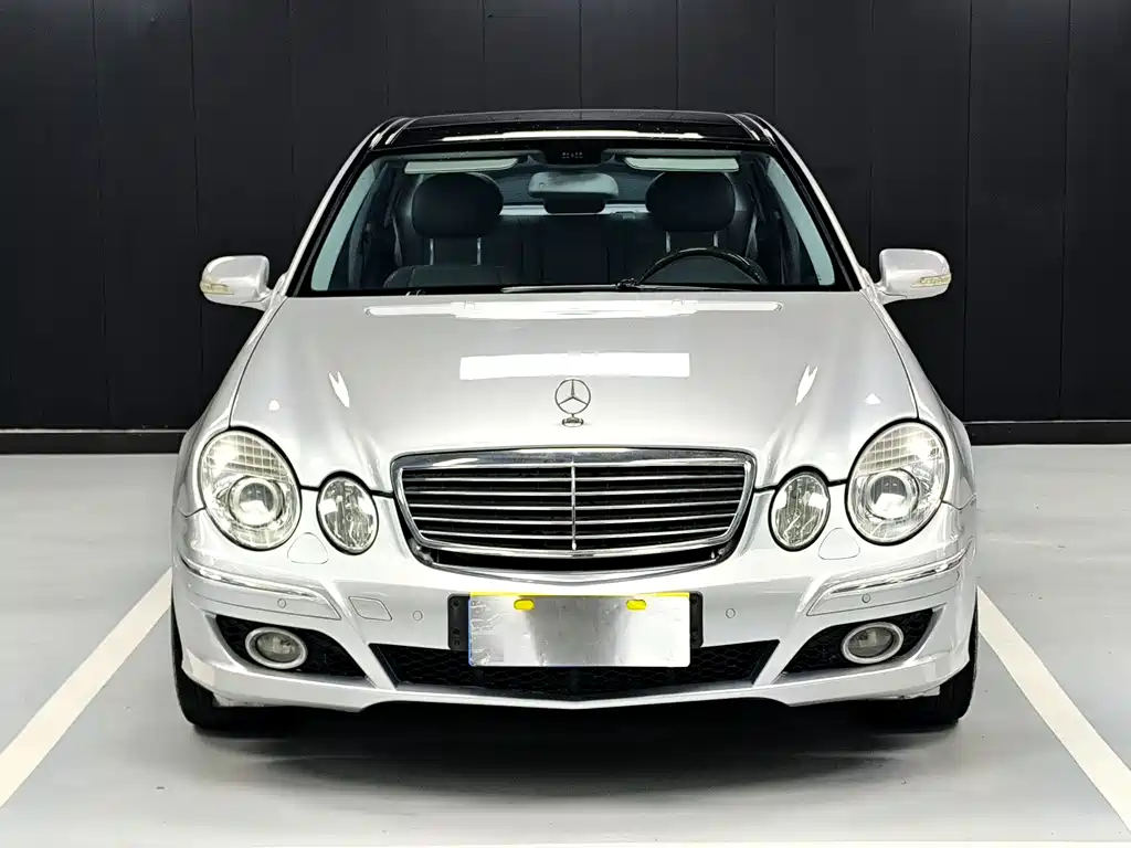 Mercedes-Benz E-Class — миниатюра 2