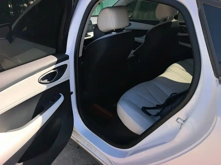 BYD Seal 05 DM-i — миниатюра 11