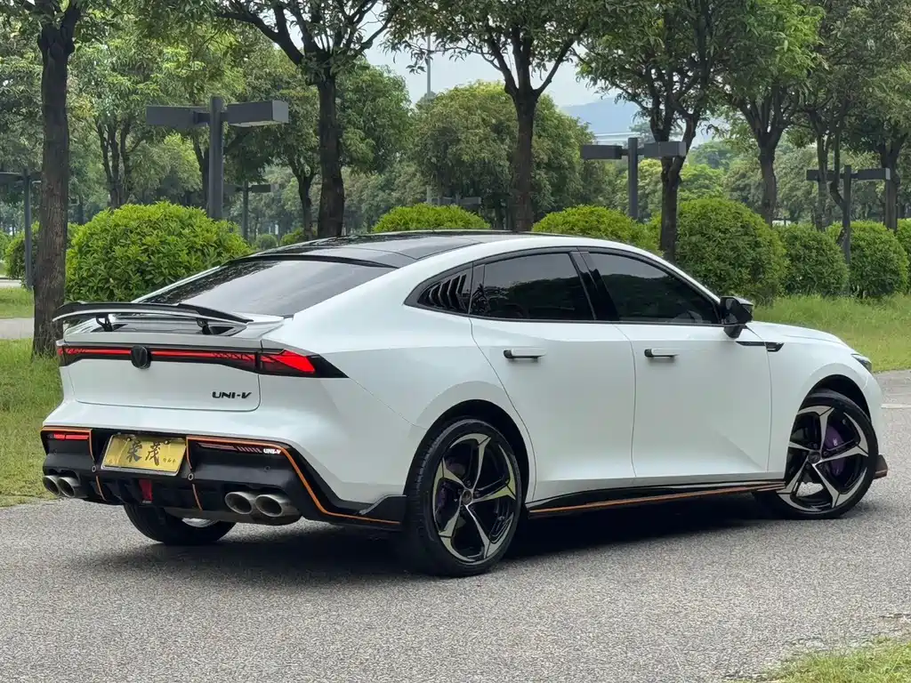 Changan UNI-V — миниатюра 12