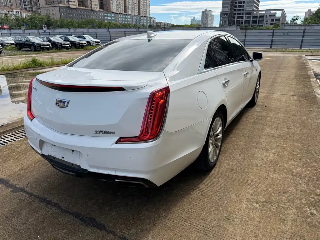 Cadillac XTS — миниатюра 10