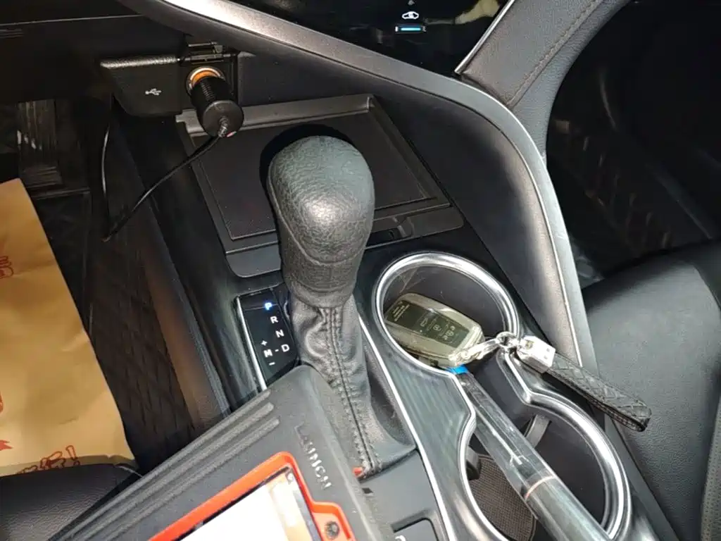 Toyota Camry — миниатюра 14