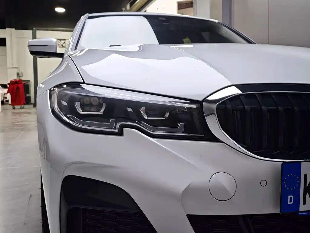 BMW 3 Series - фото 6