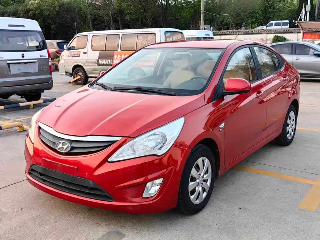 Hyundai Verna 2013