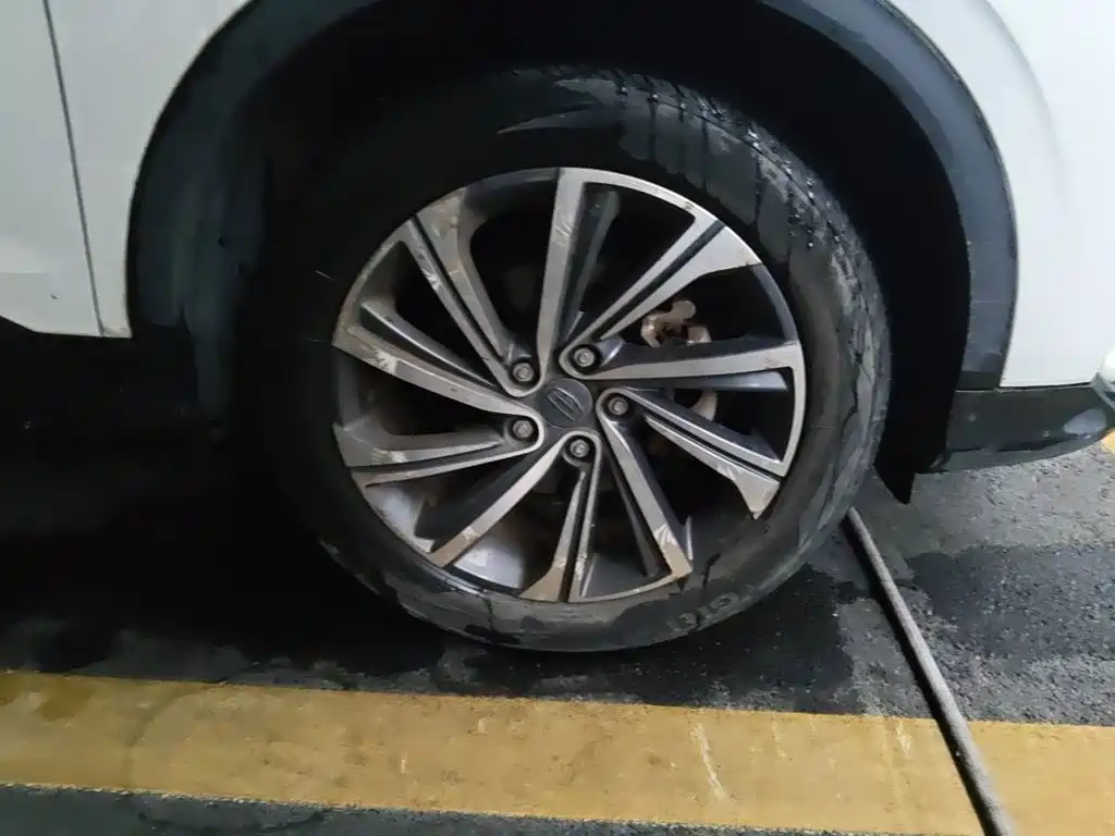 Geely Binyue — миниатюра 24