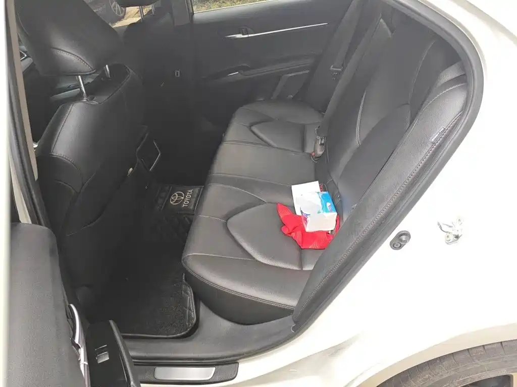 Toyota Camry — миниатюра 15