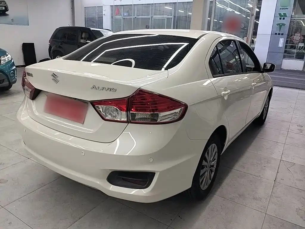 Suzuki Alivio — миниатюра 7