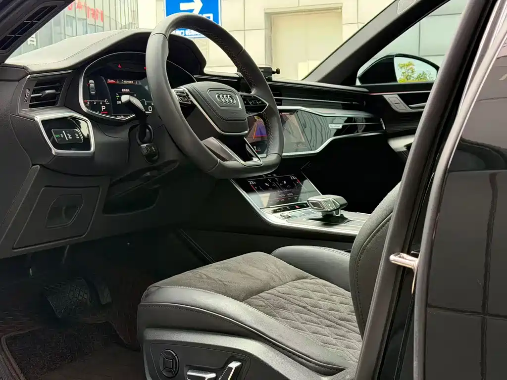 Audi A6L 2024 55 TFSI quattro Premium