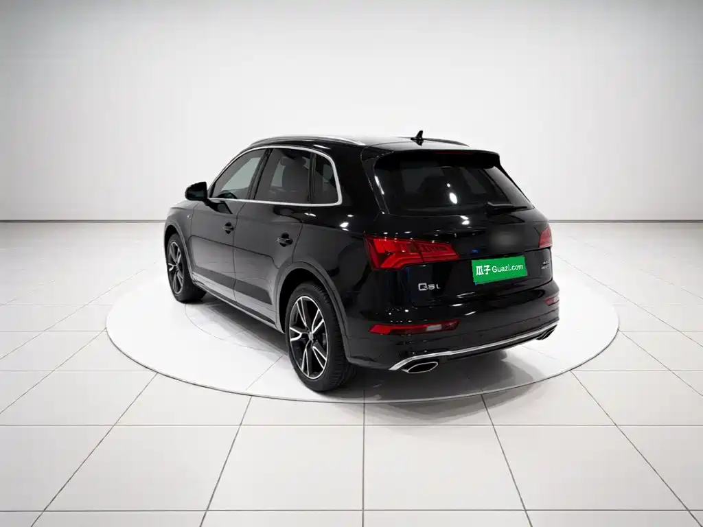 Audi Q5L — миниатюра 4