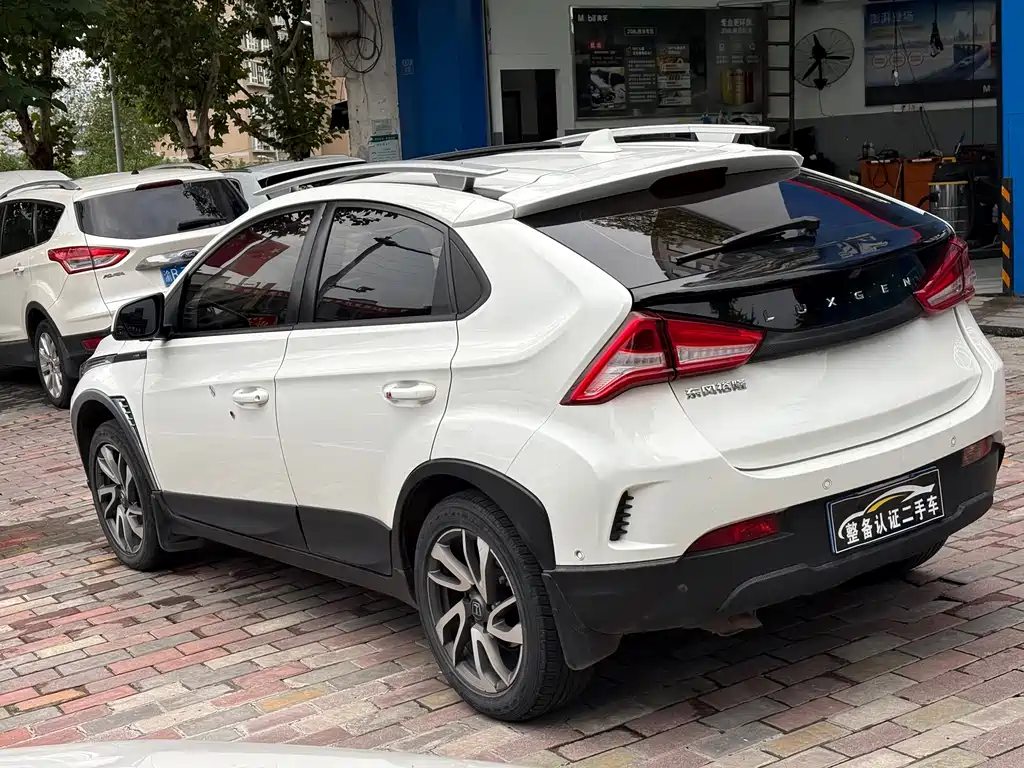 Luxgen U5 SUV 1.6L CVT Jazz Edition, фото 4