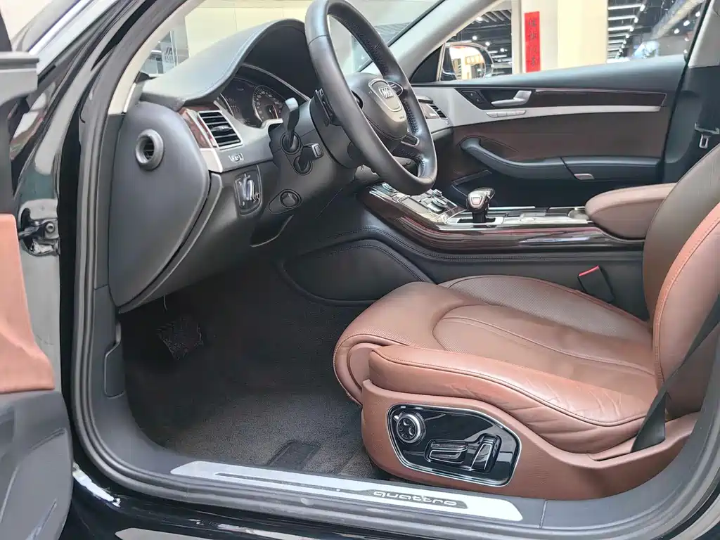 Audi A8 — миниатюра 4