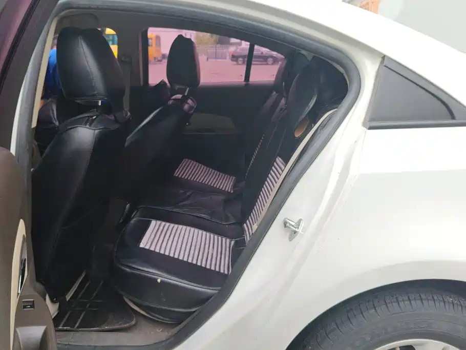 Chevrolet Cruze — миниатюра 11