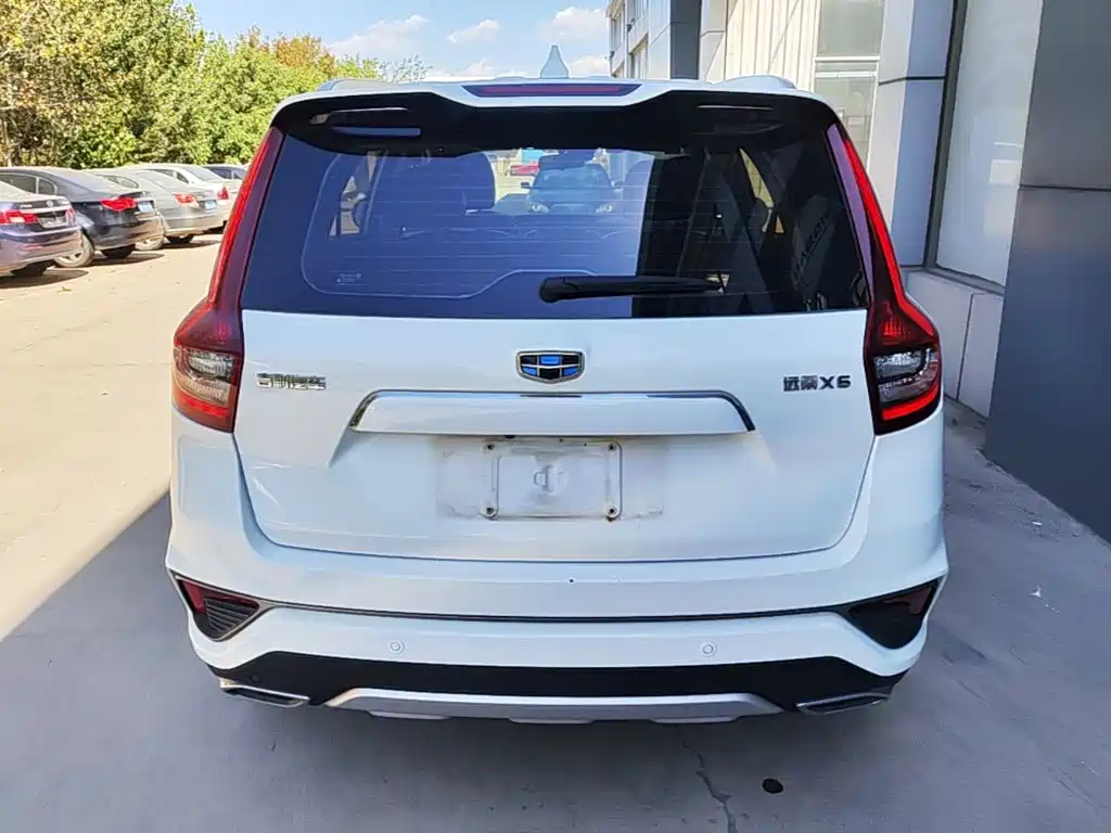 Geely Vision X6 — миниатюра 6