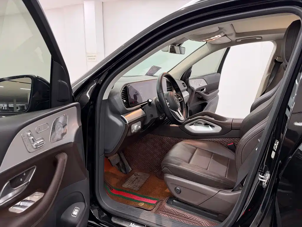 Mercedes-Benz GLE (Import) — миниатюра 7