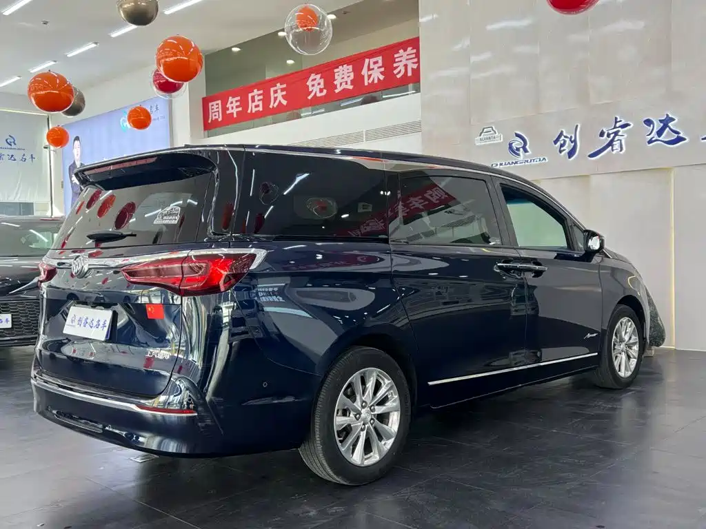 Buick GL8 Avenir Avenir 4-seat Premium Ceremony Edition, фото 8