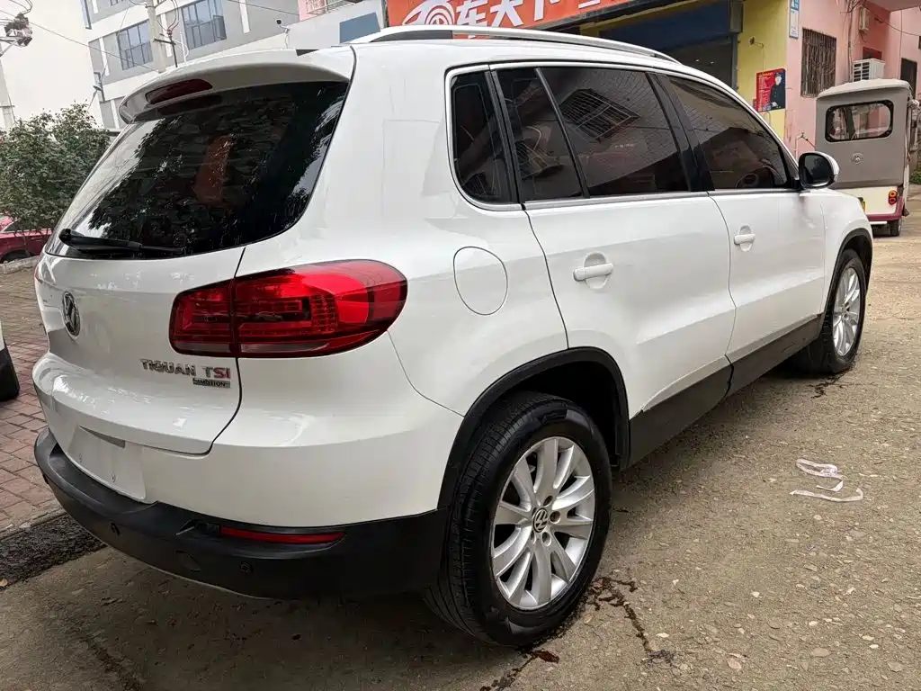 Volkswagen Tiguan — миниатюра 4