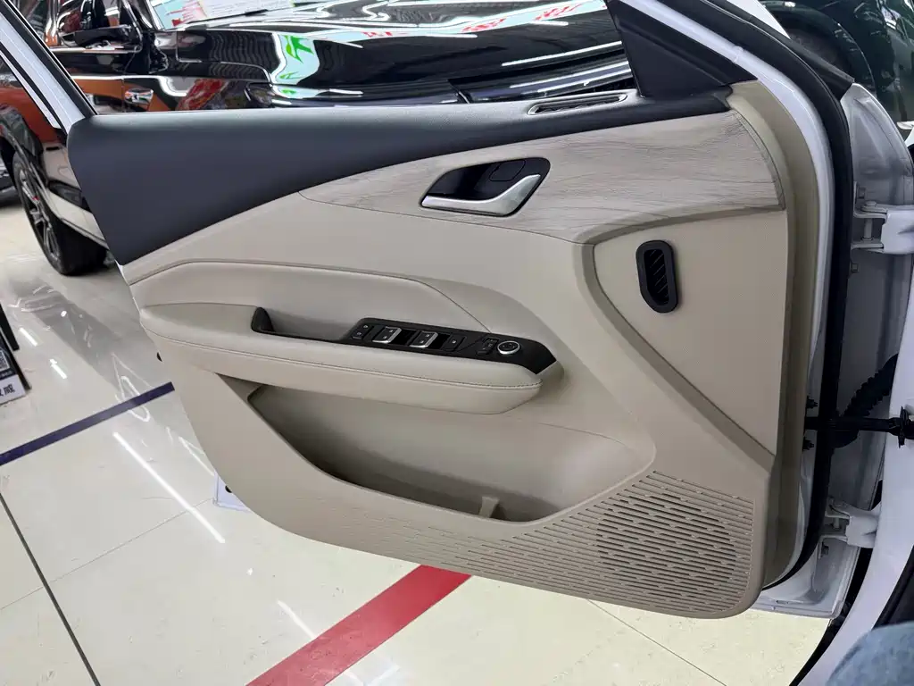 Wuling Xingguang — миниатюра 14