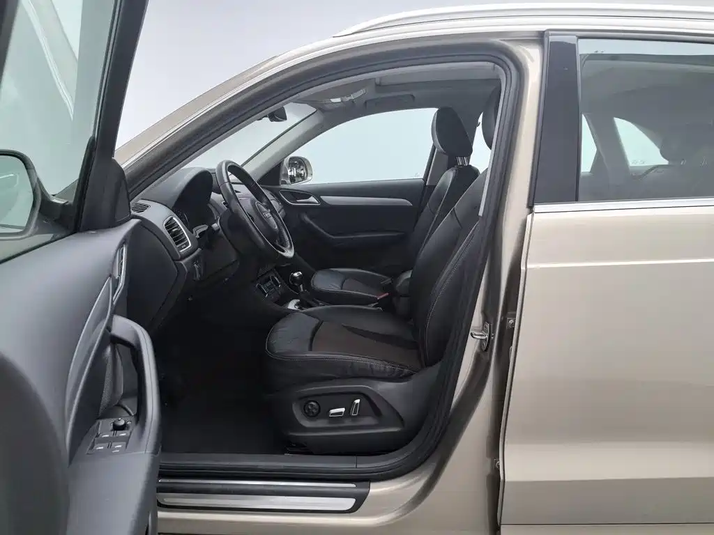 Audi Q3 — миниатюра 10