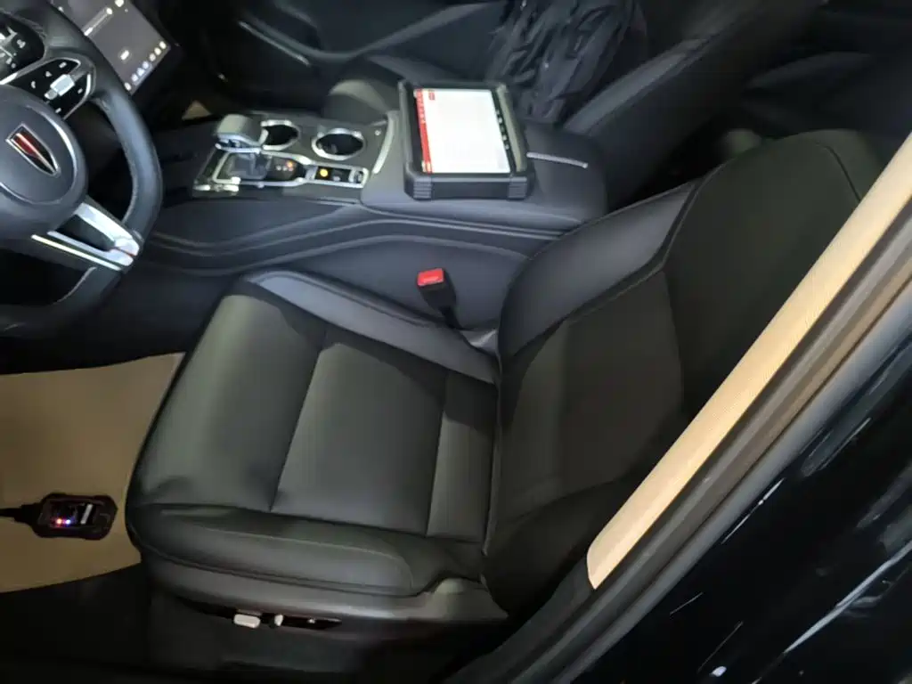 Hongqi Hongqi HS3 PHEV — миниатюра 15
