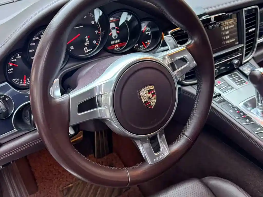 Porsche Panamera — миниатюра 5