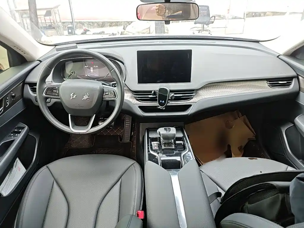 Hongqi Hongqi E-QM5 — миниатюра 10