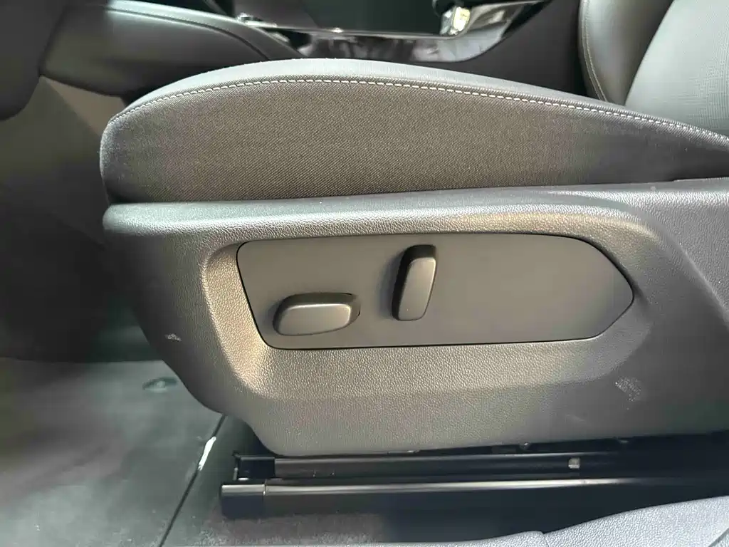Buick Envision S — миниатюра 12