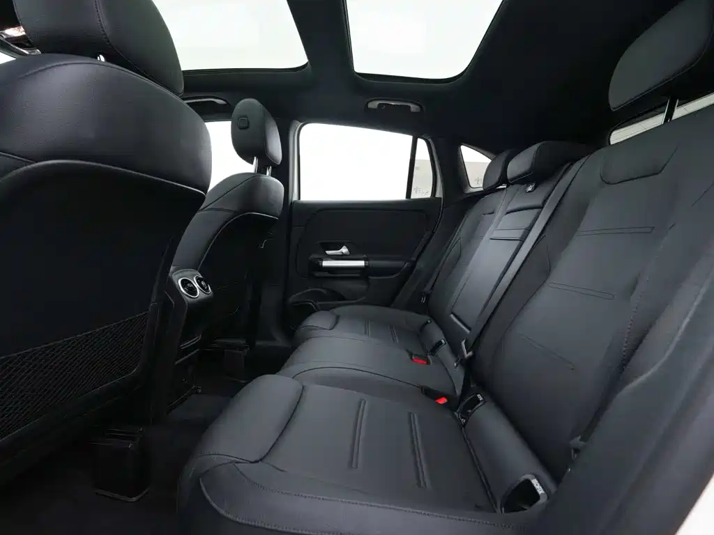 Mercedes-Benz GLA — миниатюра 18
