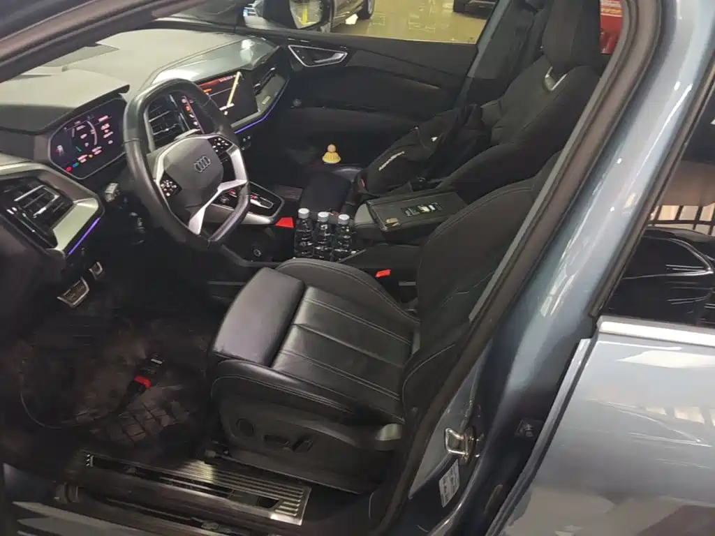 Audi Q4 e-tron — миниатюра 15