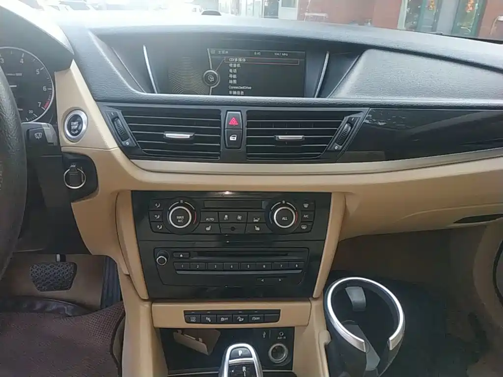 BMW X1 — миниатюра 13