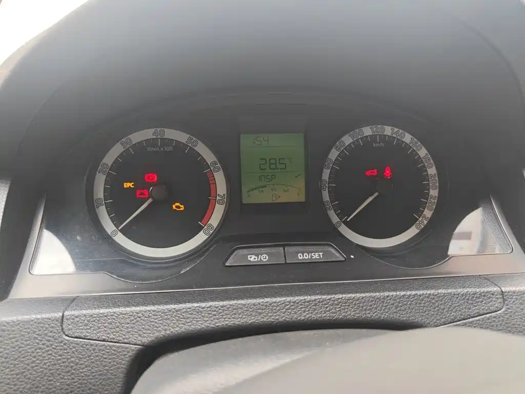 Skoda Rapid — миниатюра 7